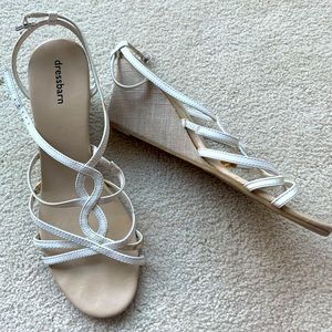 Dressbarn 8 linen wedge strappy heels